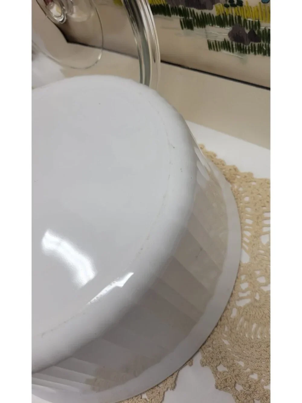 Corningware French White F-1-B Round Casserole w/ Pyrex Lid G-1-C